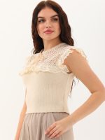 Dantel Brode Detaylı Triko Bluz