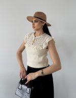 Dantel Brode Detaylı Triko Bluz