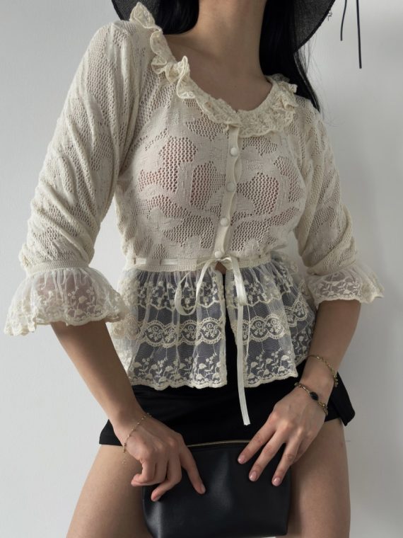 Dantel Detaylı Bluz