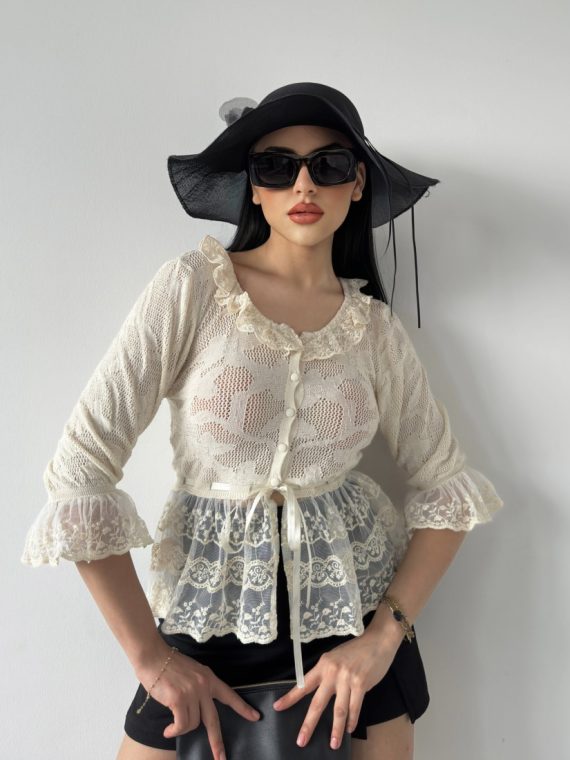 Dantel Detaylı Bluz