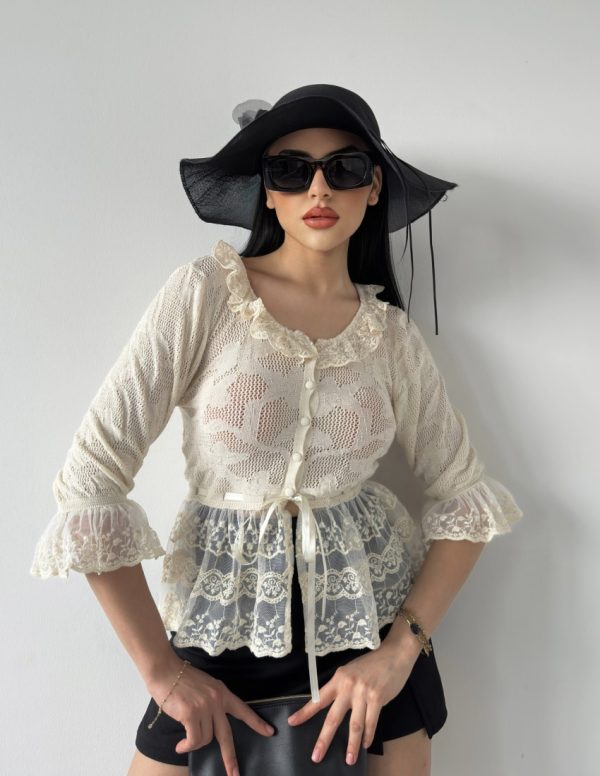 Dantel Detaylı Bluz