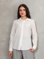 Yakası İnci Detaylı Gömlek