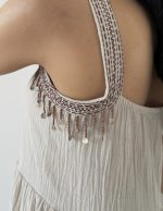 Yakası Nakışlı Elişi Boncuk İşlemeli Elbise