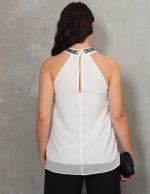 Yakası Taş İşlemeli Bluz