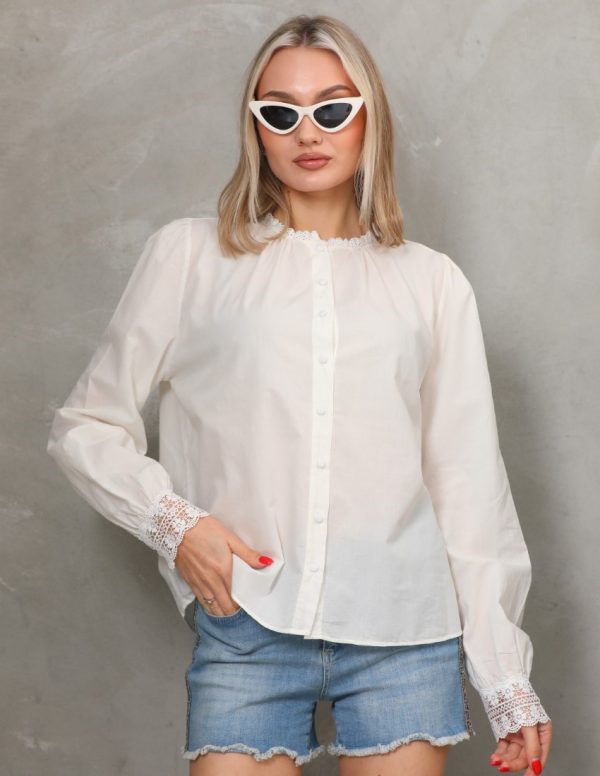 Yakası Ve Manşeti Dantel Detaylı Bluz