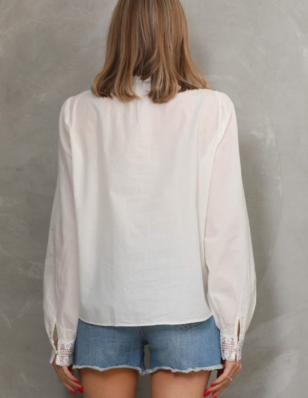 Yakası Ve Manşeti Dantel Detaylı Bluz