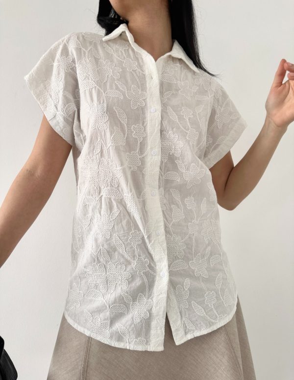 Düşük Kollu Vual Güpür Bluz