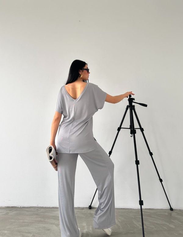 V Yaka Düşük Kol Bluz