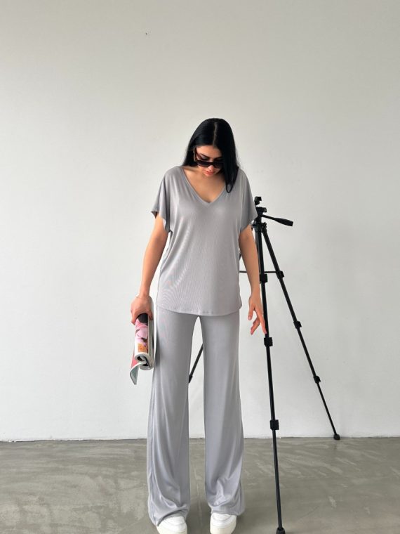 V Yaka Düşük Kol Bluz