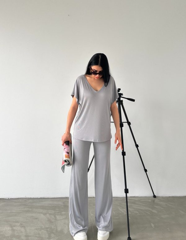 V Yaka Düşük Kol Bluz