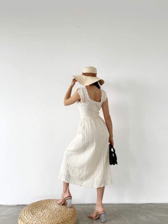 Robası Nakışlı Elbise