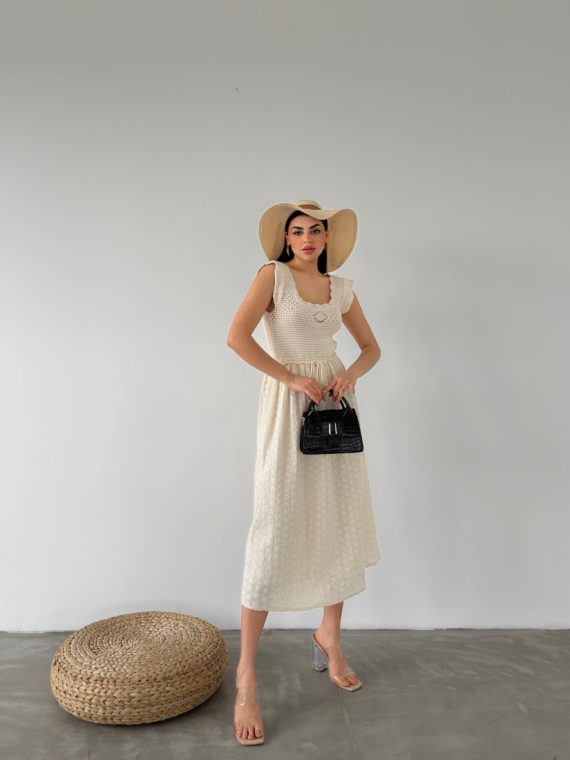 Robası Nakışlı Elbise