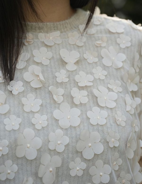 Çiçekli Tüllü Kazak