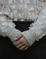 Çiçekli Tüllü Kazak