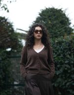 İnci Düğmeli Hırka