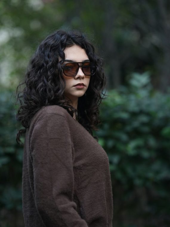 İnci Düğmeli Hırka