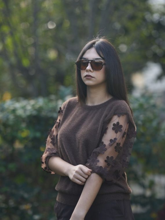 Kolları Çiçekli Tüllü Kazak