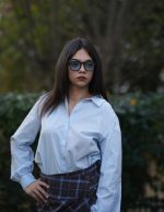 Kolları Nakışlı Gömlek