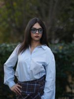 Kolları Nakışlı Gömlek