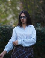 Kolları Nakışlı Gömlek