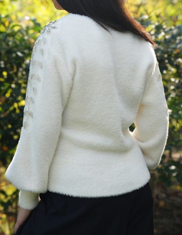 Omuz Taşlı Aplikeli Yumoş Kazak