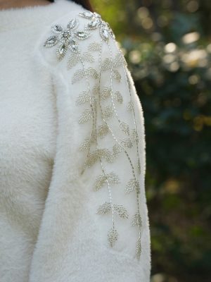 Omuz Taşlı Aplikeli Yumoş Kazak