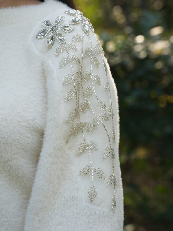 Omuz Taşlı Aplikeli Yumoş Kazak