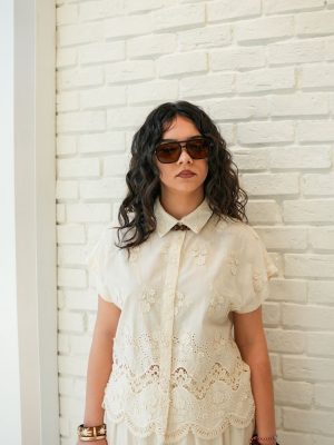 3 Boyutlu Eteği Sulu Kısa Kol Gömlek