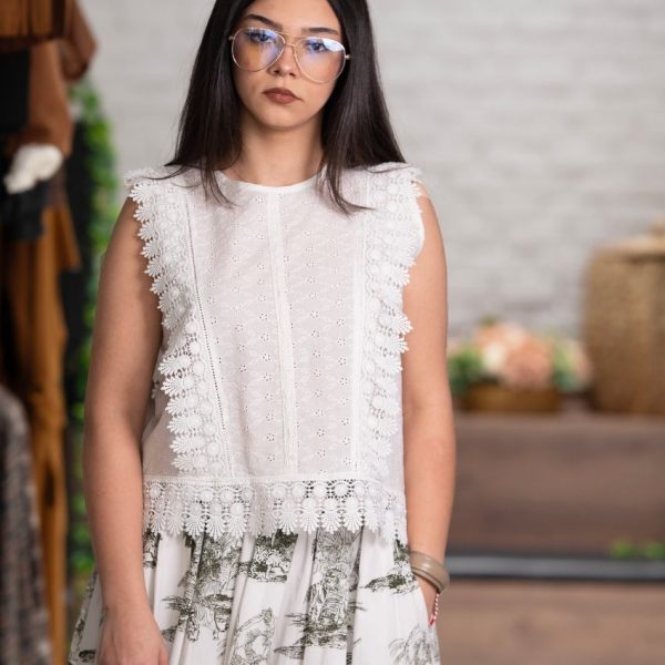 Dantel Detaylı Kolsuz Brode Bluz