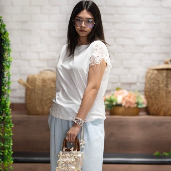 Dantel Kollu T-Shırt