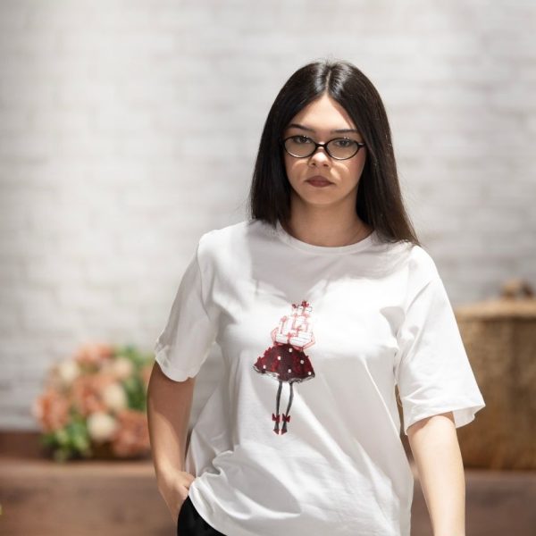 Eteği Taşlı Baskılı T-Shirt