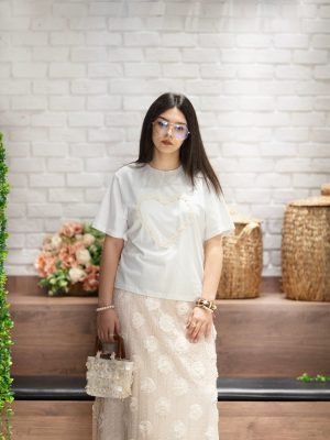 Önü Kalpli T-Shirt