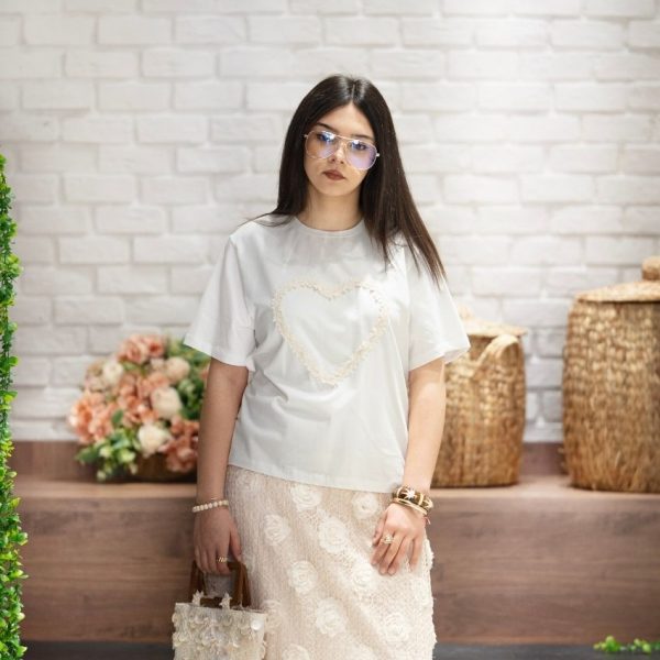 Önü Kalpli T-Shirt