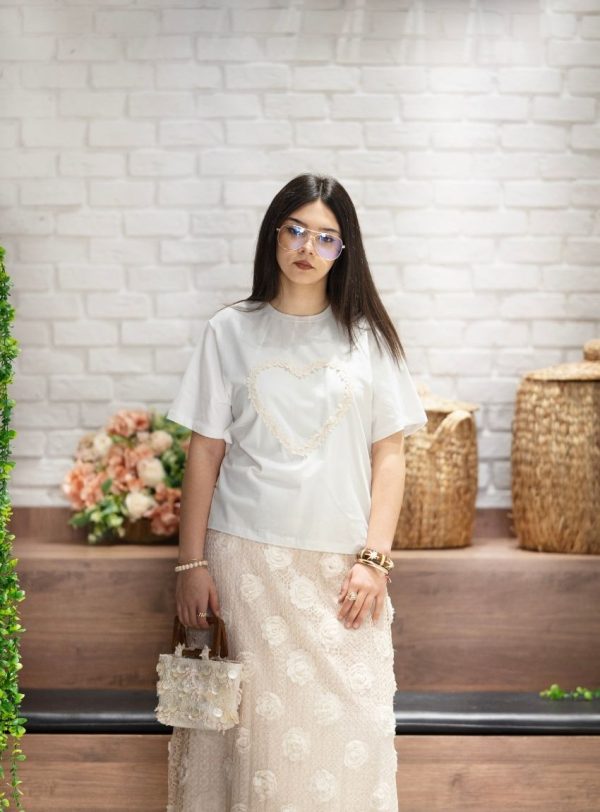 Önü Kalpli T-Shirt