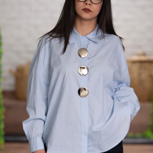 Önü Plaka Düğme Detaylı Gömlek