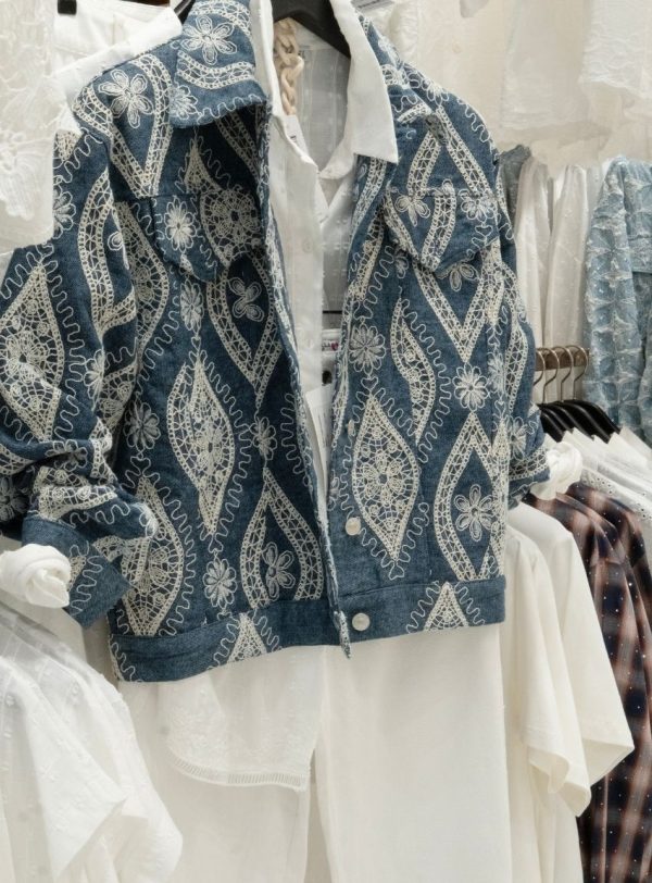 Süzene Nakışlı Kot Ceket